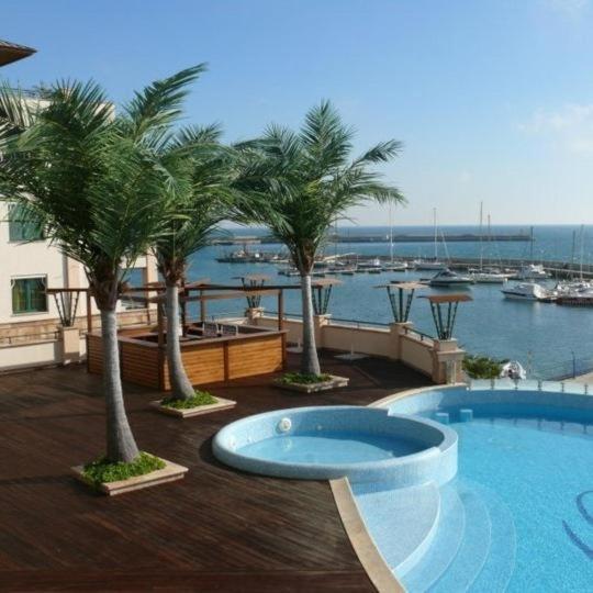 Privat Apartament Marina City Балчик Екстериор снимка