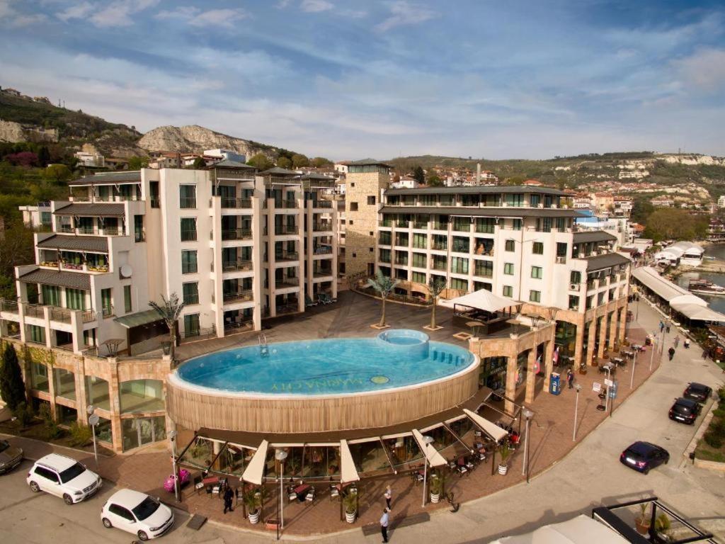 Privat Apartament Marina City Балчик Екстериор снимка