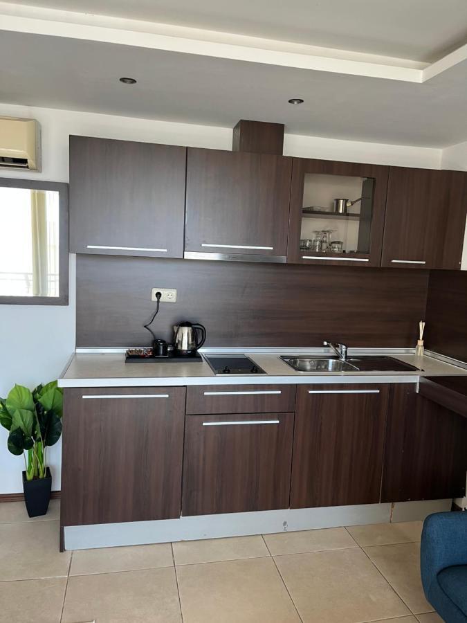 Privat Apartament Marina City Балчик Екстериор снимка