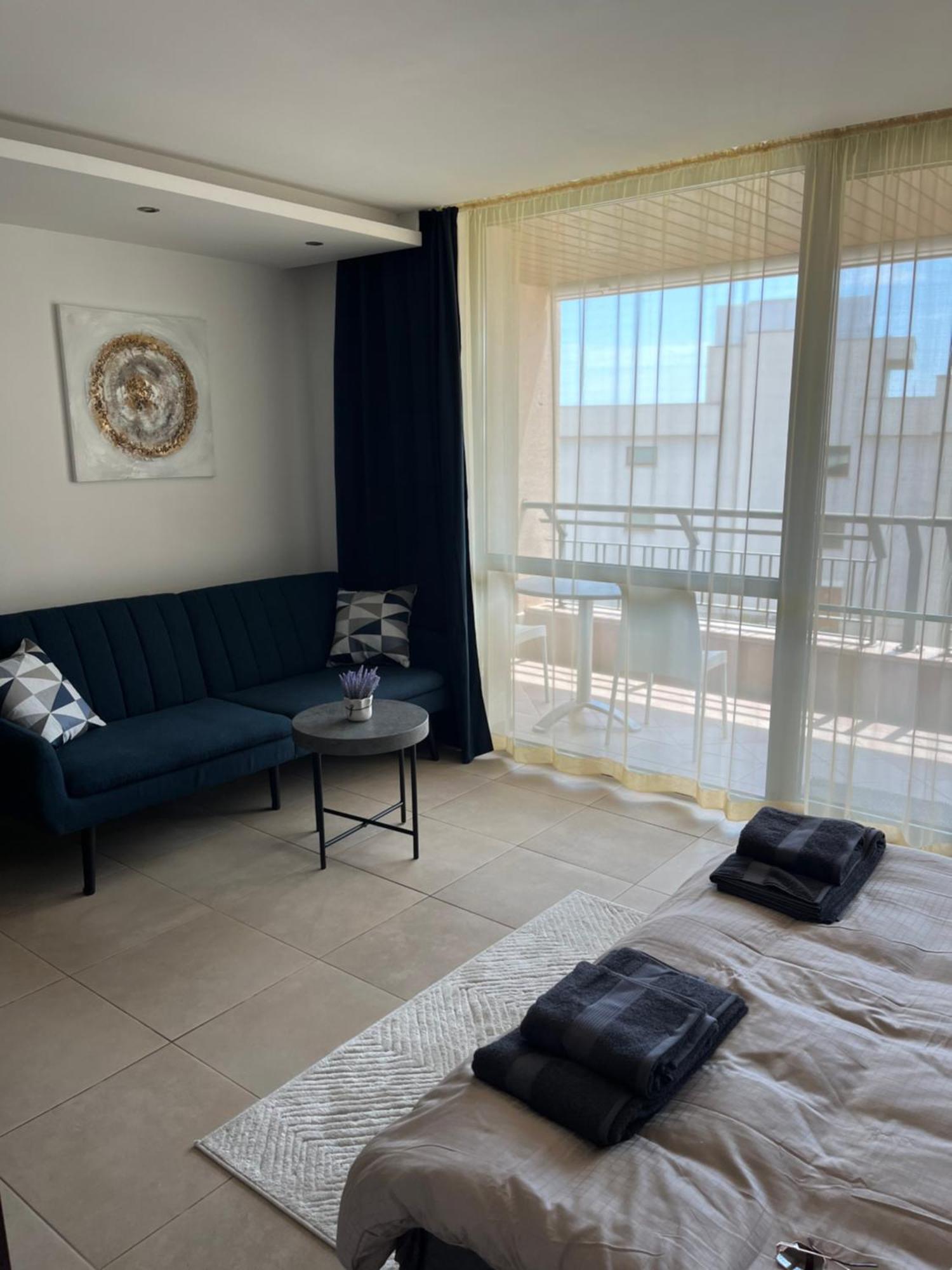 Privat Apartament Marina City Балчик Екстериор снимка